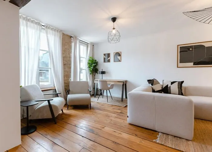 Stockholm Design In Historic District Apartment Luxemburg